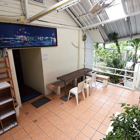 October Hostel Phi Phi Adaları Dış mekan fotoğraf