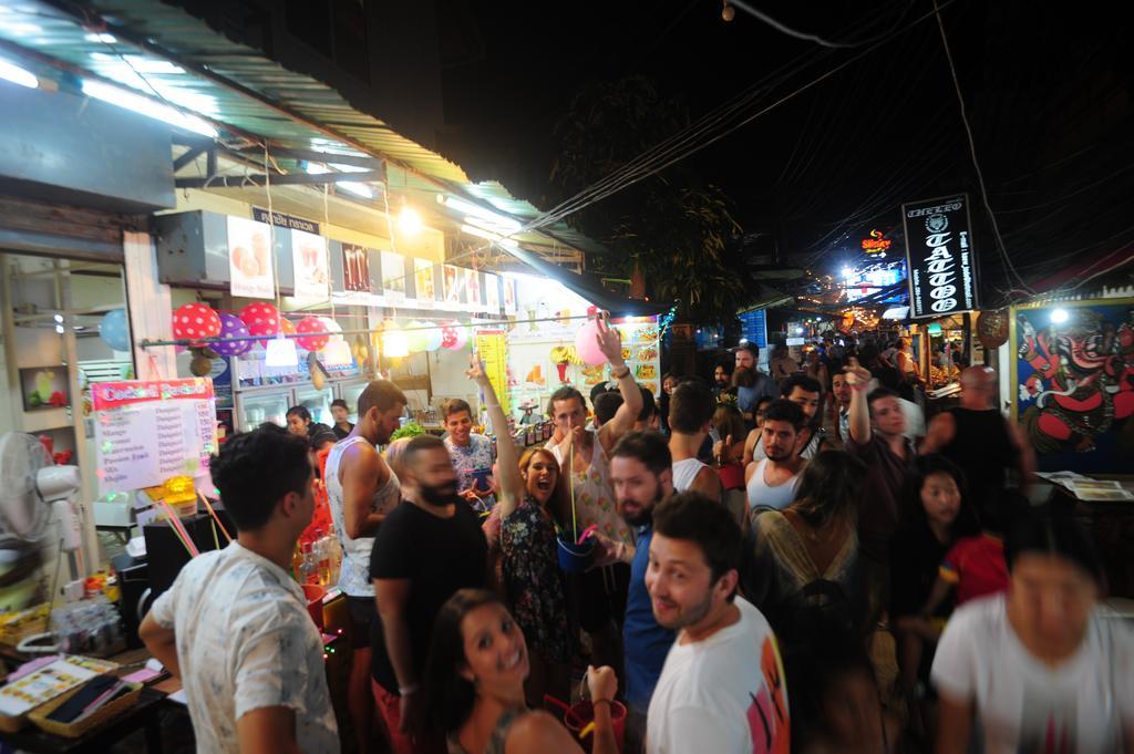 October Hostel Phi Phi Adaları Dış mekan fotoğraf