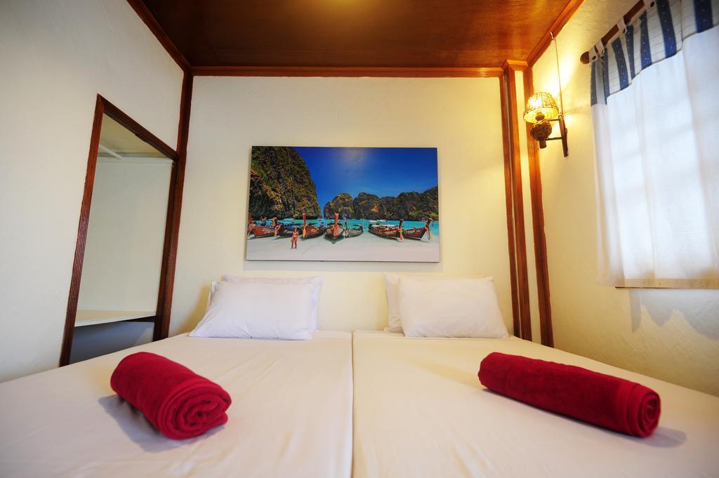 October Hostel Phi Phi Adaları Dış mekan fotoğraf