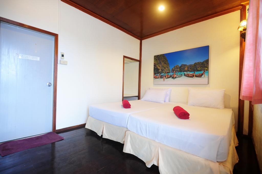 October Hostel Phi Phi Adaları Dış mekan fotoğraf