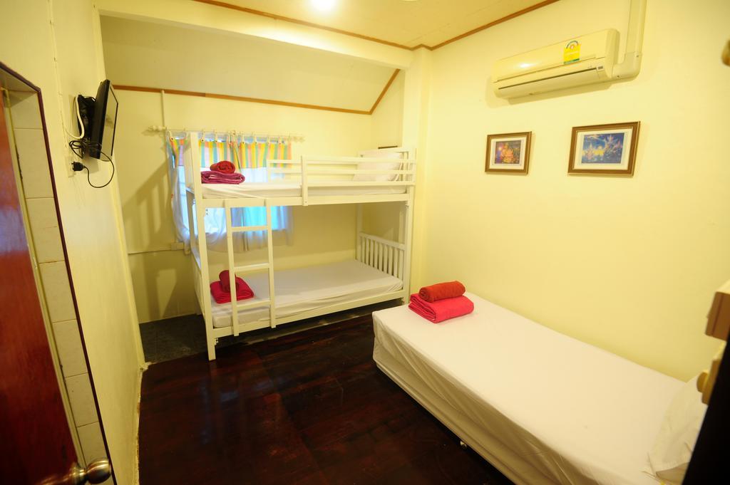 October Hostel Phi Phi Adaları Dış mekan fotoğraf