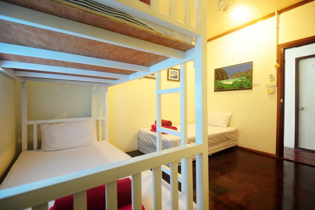 October Hostel Phi Phi Adaları Dış mekan fotoğraf
