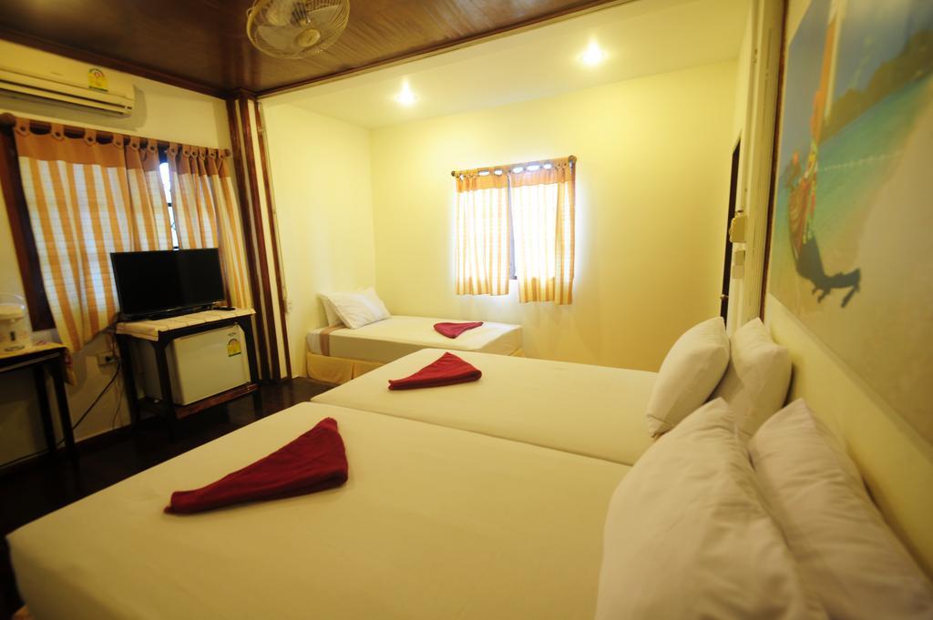 October Hostel Phi Phi Adaları Dış mekan fotoğraf